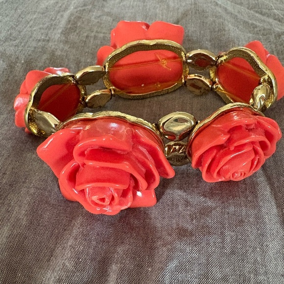 Vintage inspired orange and Gold Rose Bracelet - Picture 2 of 4